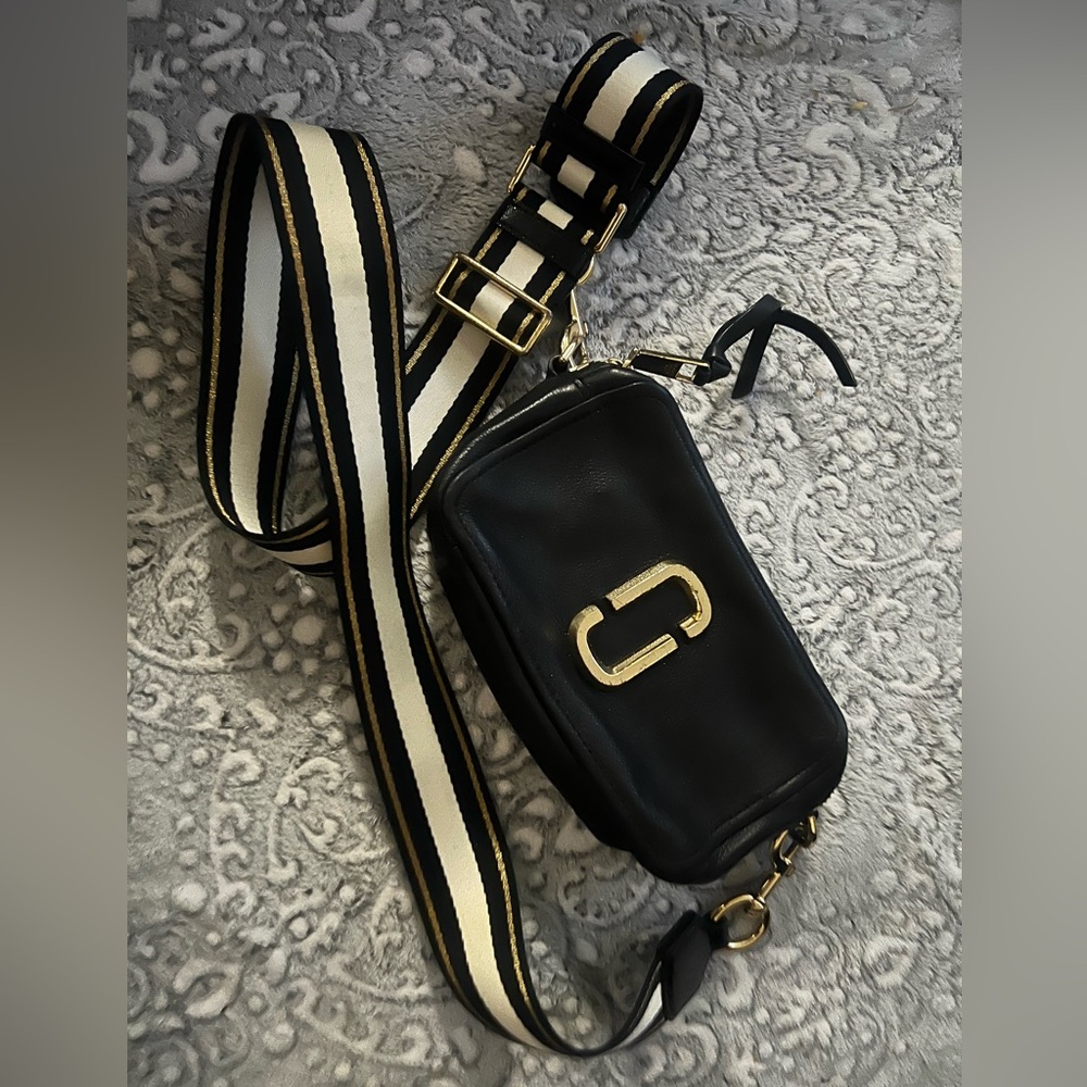 Marc Jacobs Gold Black Leather Snapshot Camera Crossbody Handbag The SoftShot